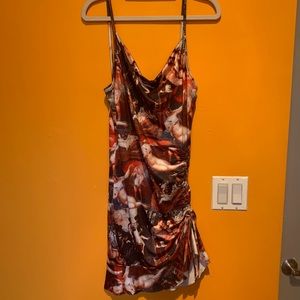 Renaissance print dress with ruching